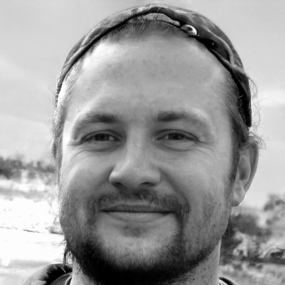 Retrato de Rodrigo Mendizábal, especialista en análisis financiero